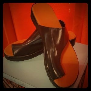 Black sandals (New!)